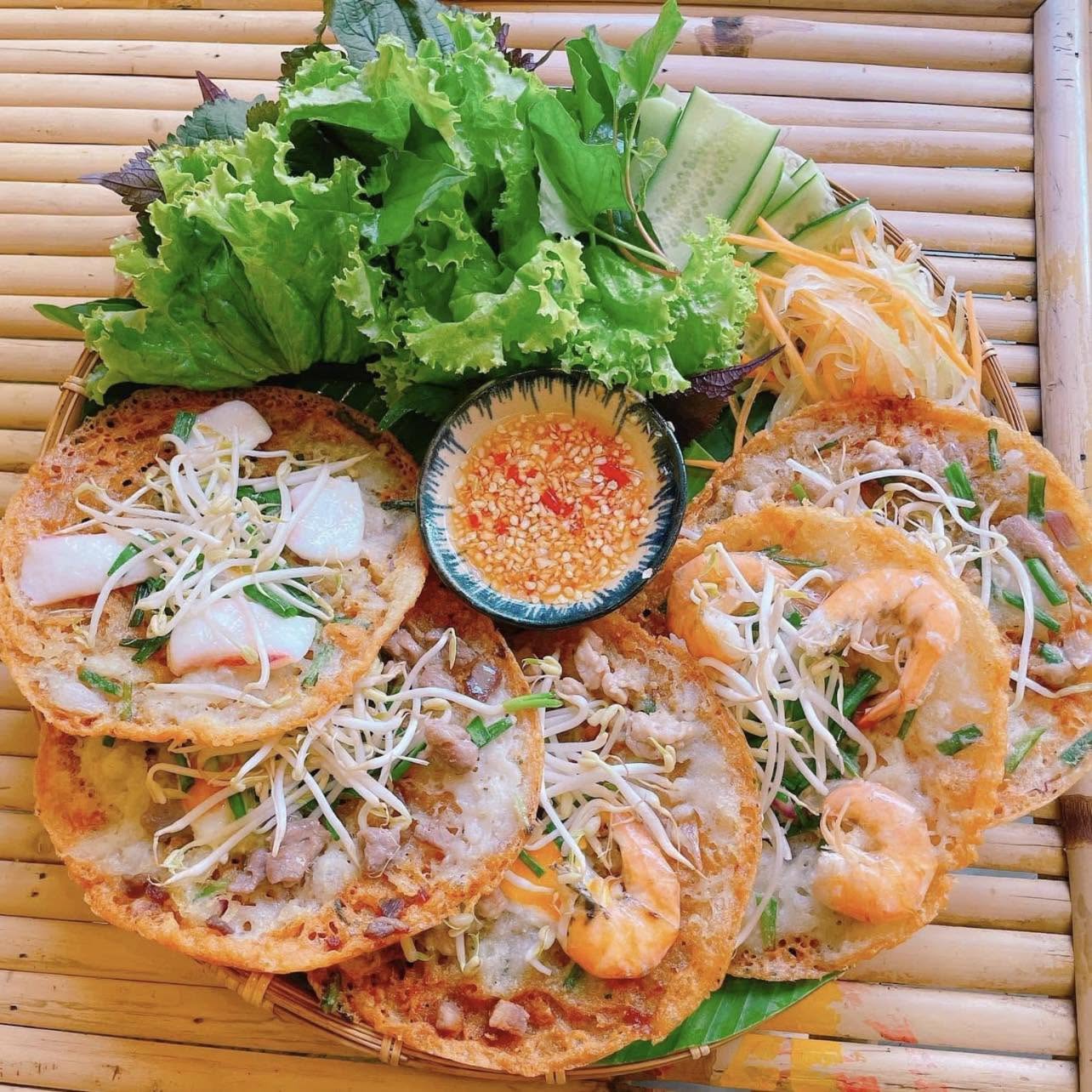 Bánh Xèo Zòn Tan - mâm bánh xèo đặc sắc Bảo Lộc